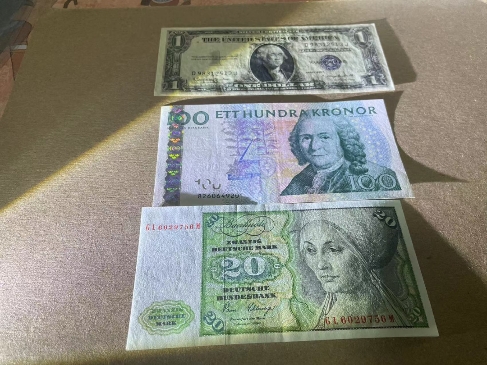 【Blue Auction】✨世界纸币精拍第214期 【精】 【一组3张】德国、瑞典纸币品相如图&美国 1935年1美金 UNC