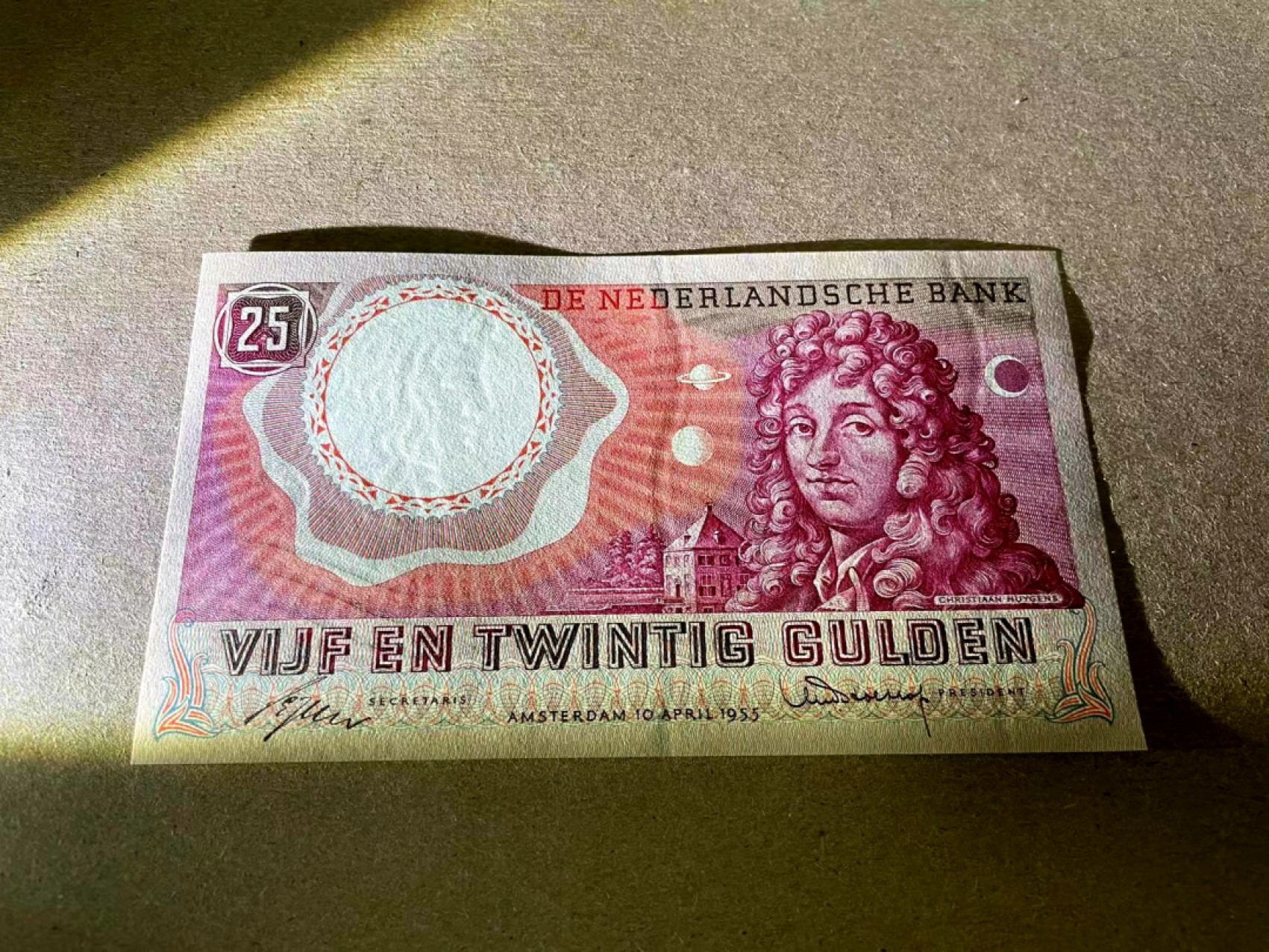 【Blue Auction】✨世界纸币精拍第214期 【精】 荷兰 1955年25盾 惠更斯 满版水印 精美 全新UNC 灯下无斑