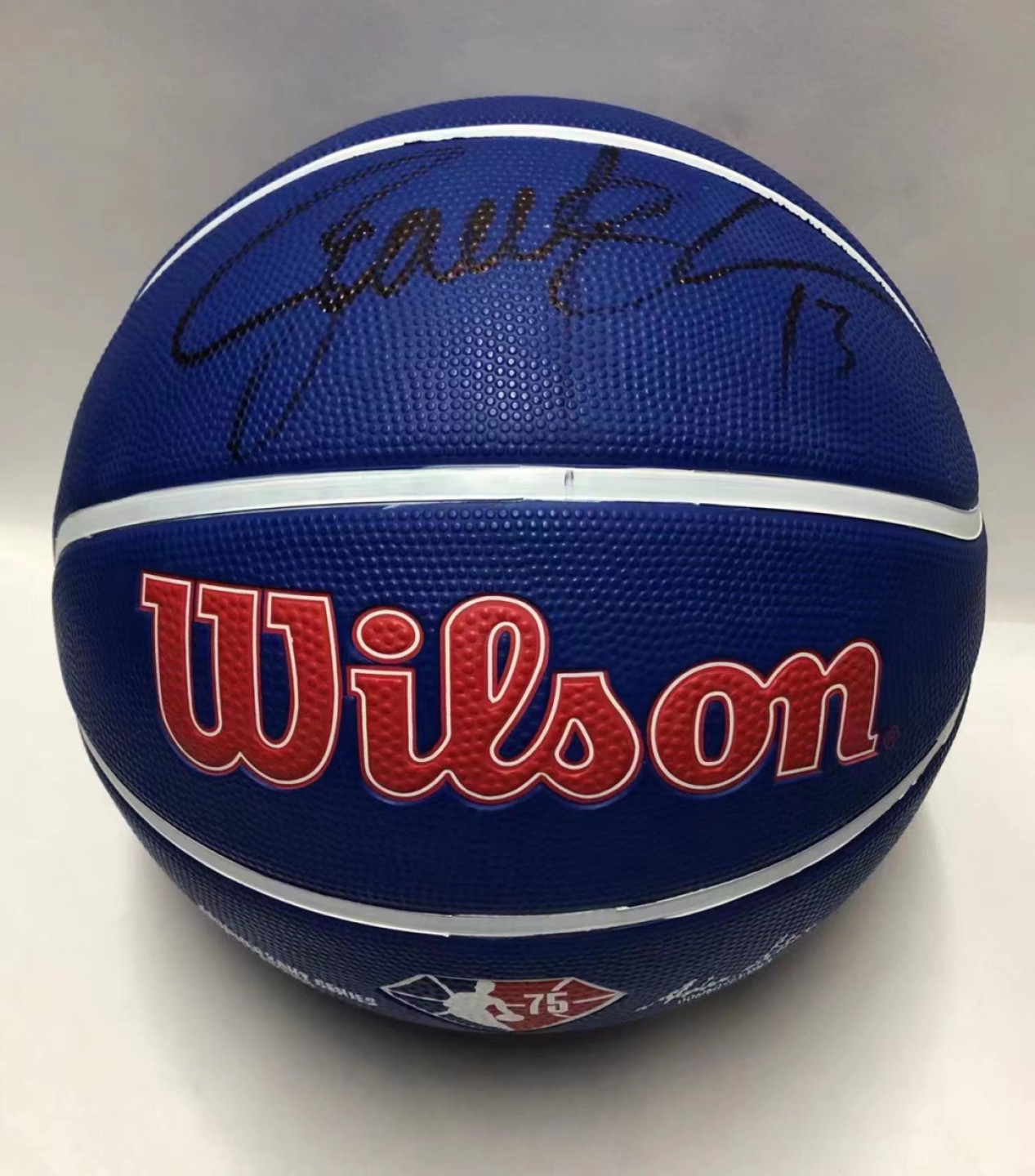 零元拍：两届常规赛MVP的史诗级控卫史蒂夫-纳什亲笔签名Wilson NBA75周年官方纪念篮球