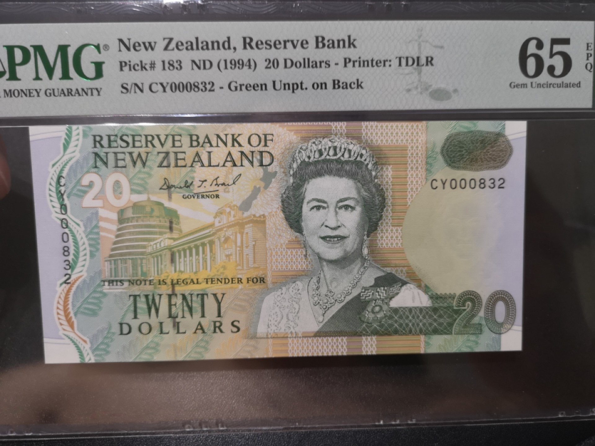 《外钞收藏家》第一百九十五期 新西兰20、10、5三张 百位832 全同号 一起 分数如图