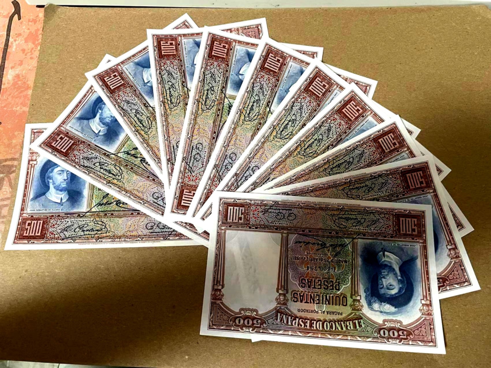 【Blue Auction】✨世界纸币精拍第214期 【精】 【一组11张连号 票面雪白】西班牙 1931年500比塞塔  BWC出品 经典海盗 UNC/UNC- 有程度不同荧光反应