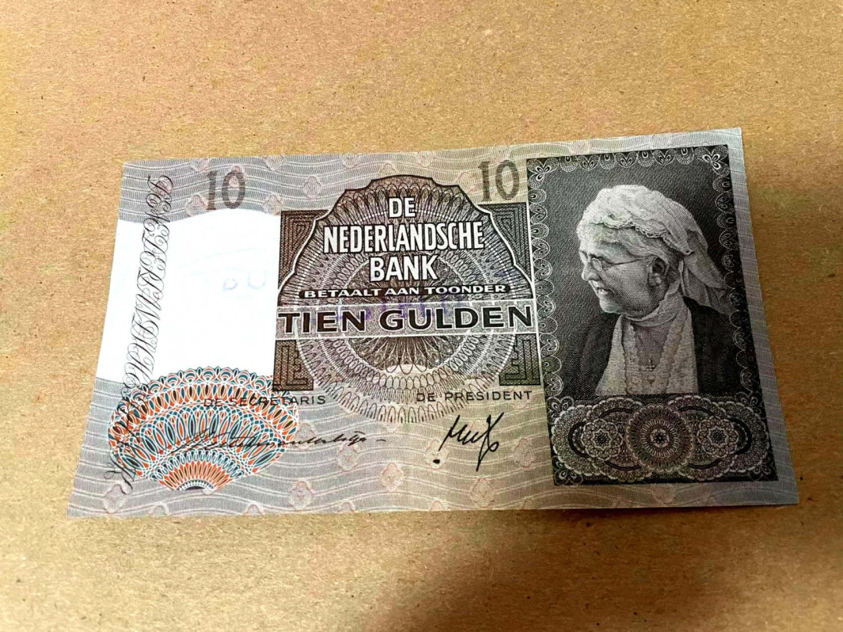 【Blue Auction】✨世界纸币精拍第214期 【精】 【少见品种】荷兰 1940年10盾 摄政王艾玛 AU品相 精美 好品少见 价值高