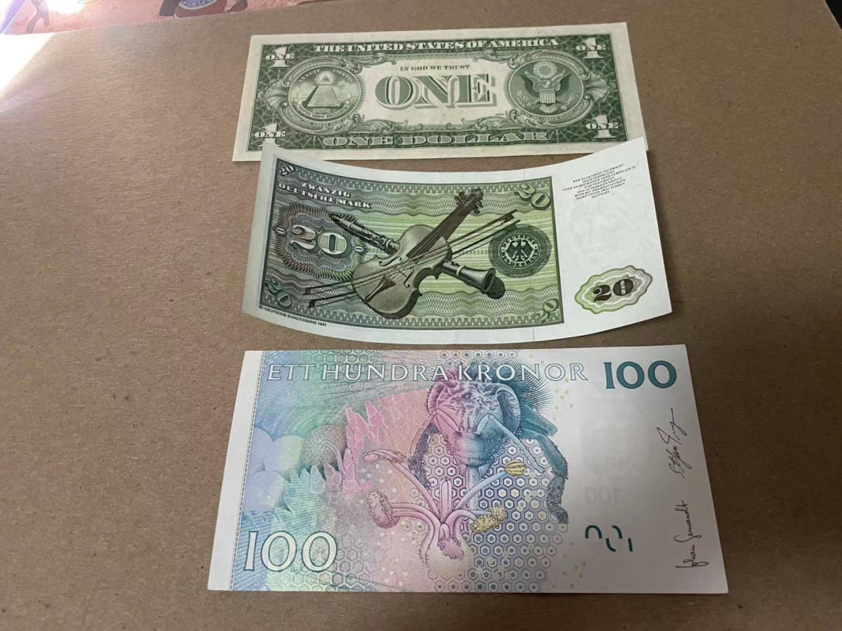 【Blue Auction】✨世界纸币精拍第214期 【精】 【一组3张】德国、瑞典纸币品相如图&美国 1935年1美金 UNC