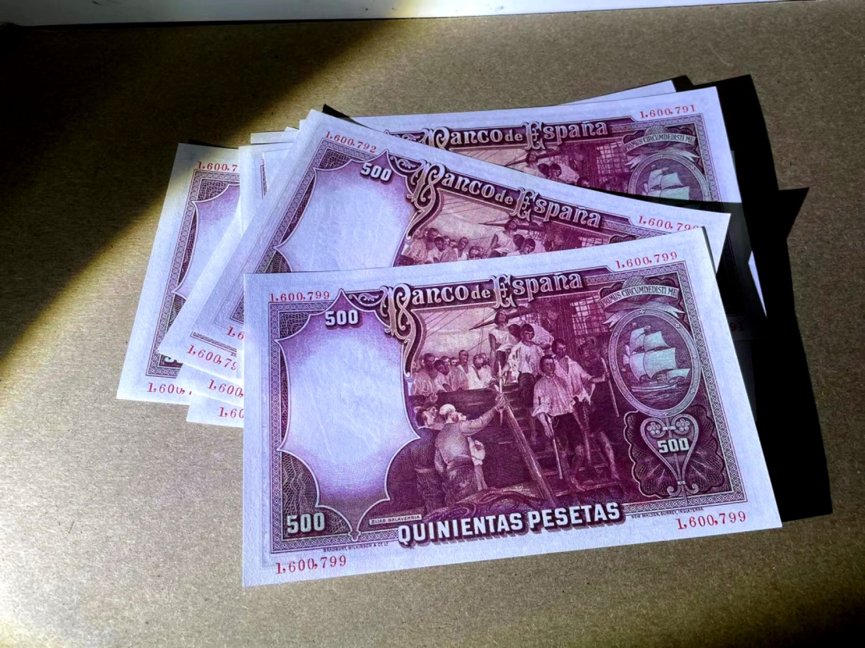 【Blue Auction】✨世界纸币精拍第214期 【精】 【一组11张连号 票面雪白】西班牙 1931年500比塞塔  BWC出品 经典海盗 UNC/UNC- 有程度不同荧光反应