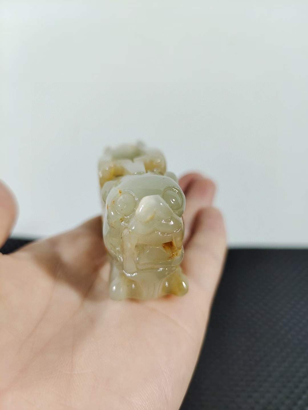 和田玉瑞兽摆件