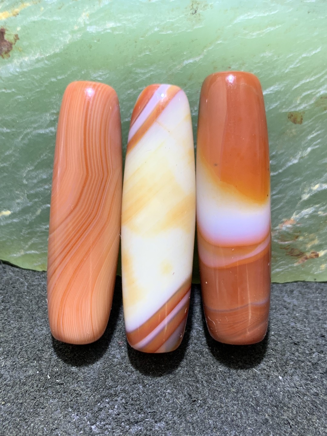高玉化缠丝玛瑙通货桶珠3颗