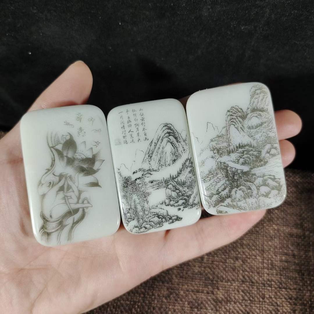楠木漆器盒装和田玉牌子