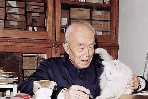 锦灰-中国书画、奏折文献、名人礼札、相片纸品专场 季羡林手稿《聊斋志异》中的《细侯》一文-纸本手稿-26.5×19cm×6页
