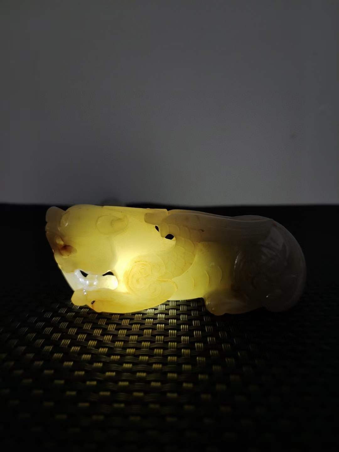 和田玉瑞兽摆件