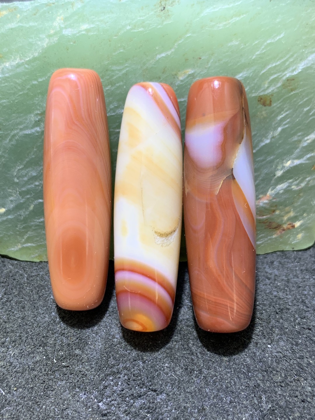 高玉化缠丝玛瑙通货桶珠3颗