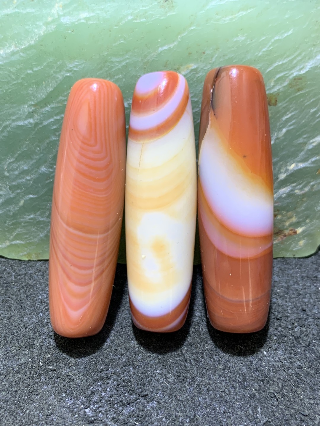 高玉化缠丝玛瑙通货桶珠3颗