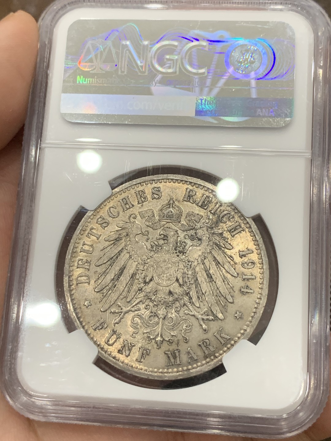 《竞宝斋》第85场-本周日，周一2场连拍（全场不限金额包邮） NGC MS62 德国普鲁士1914年威廉二世军装5马克大银币