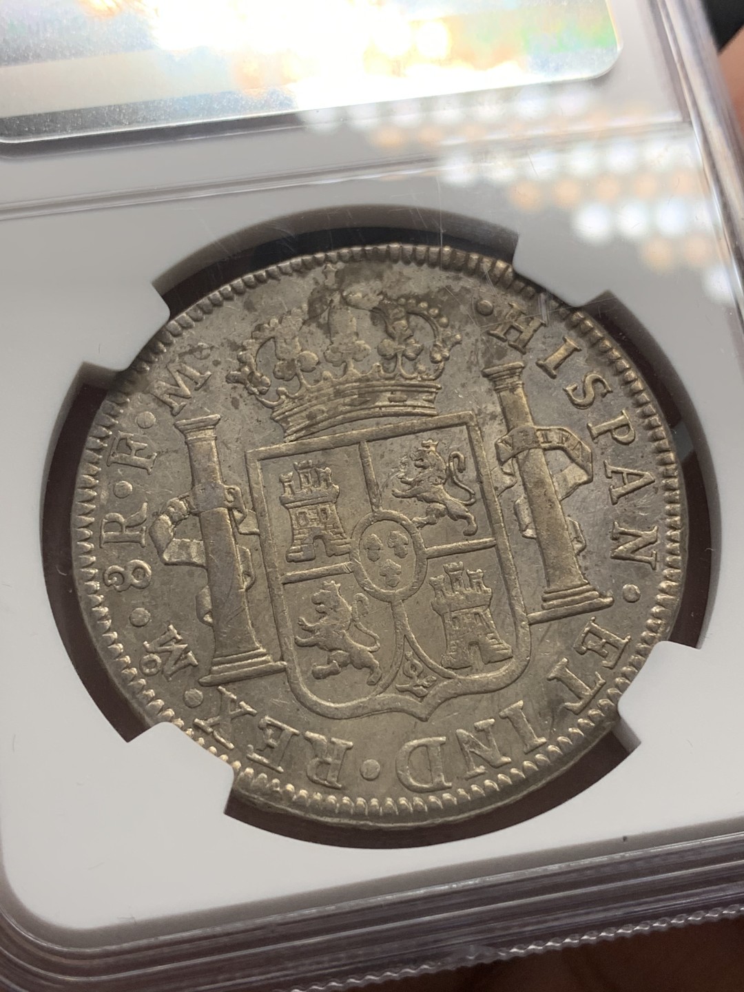 《竞宝斋》第85场-本周日，周一2场连拍（全场不限金额包邮） NGC AU 墨西哥 1795年 早期 卡四 双柱8R大银币 双面深打 细节非常好