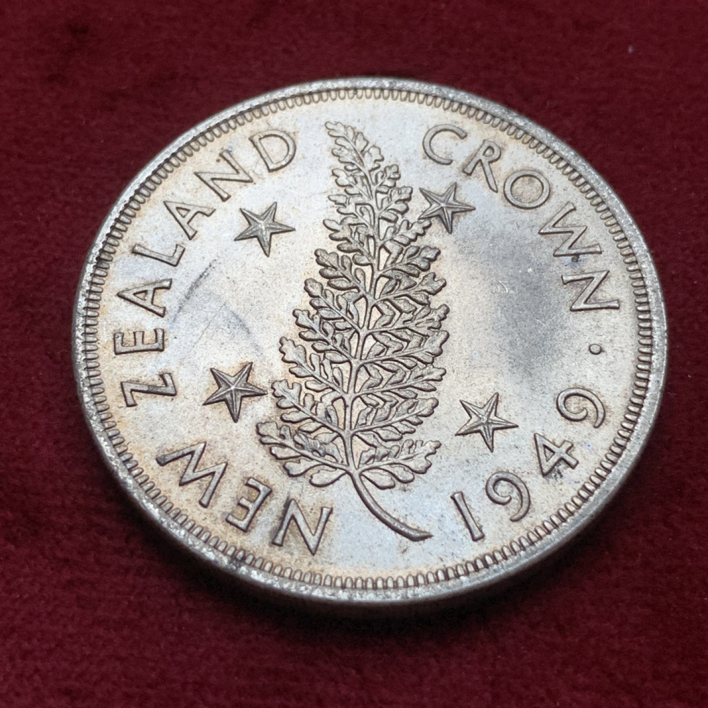 《竞宝斋》第85场-本周日，周一2场连拍（全场不限金额包邮） 1949年 新西兰 乔治六世 银蕨叶 1克朗银币