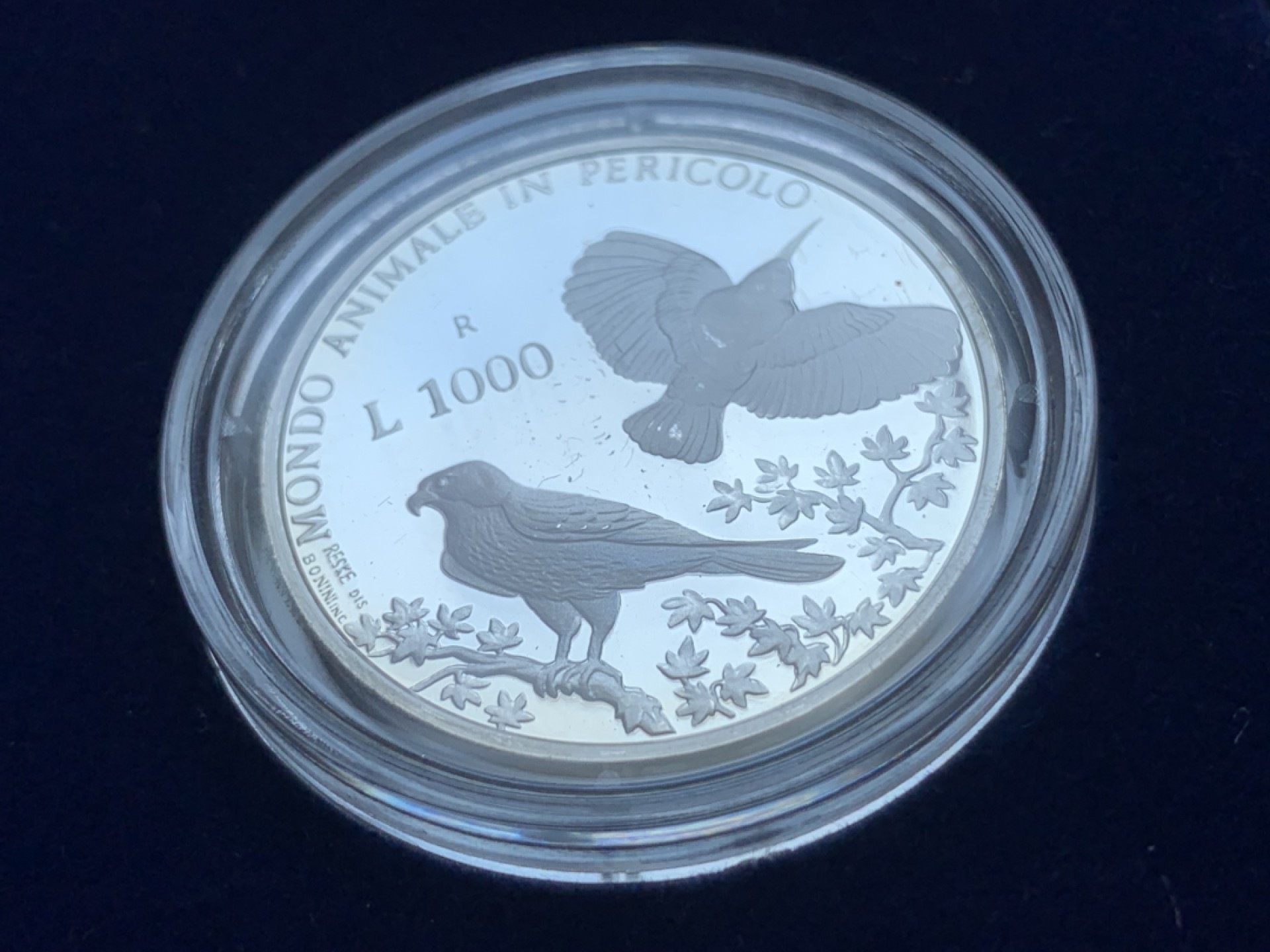 《竞宝斋》第85场-本周日，周一2场连拍（全场不限金额包邮） 原盒证书 圣马力诺1993年 珍稀动物鼬鼠，啄木鸟和红隼精制银币 500/1000里拉 动物系少见品种