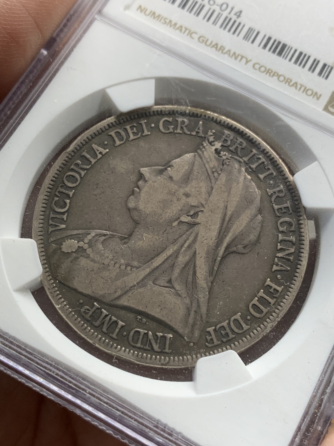 《竞宝斋》第85场-本周日，周一2场连拍（全场不限金额包邮） NGC-XF40  英国 1893年LVI 披纱马剑银币 