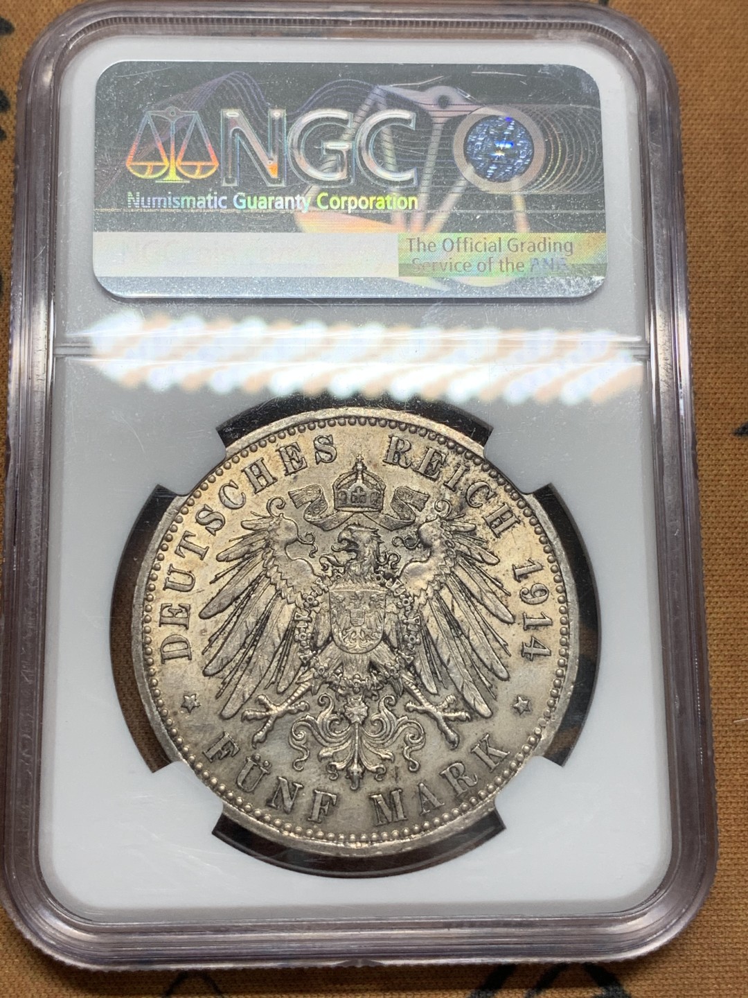 《竞宝斋》第85场-本周日，周一2场连拍（全场不限金额包邮） NGC MS62 德国普鲁士1914年威廉二世军装5马克大银币