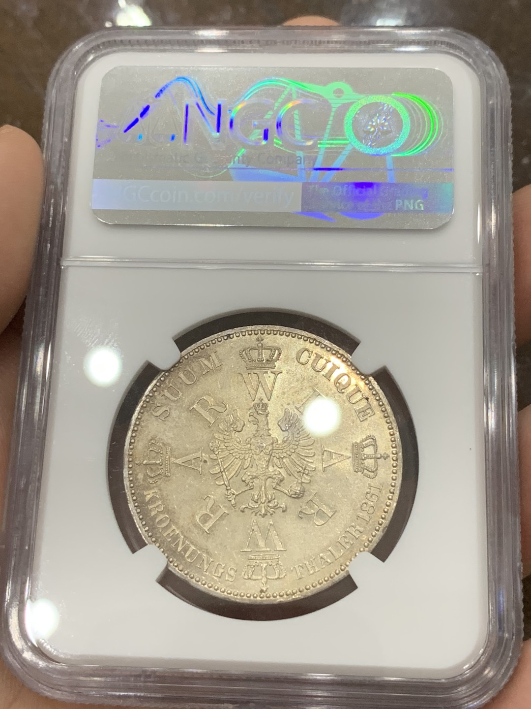 《竞宝斋》第85场-本周日，周一2场连拍（全场不限金额包邮） NGC-MS62 德国 1861  普鲁士威廉登基1泰勒 白净 十字光