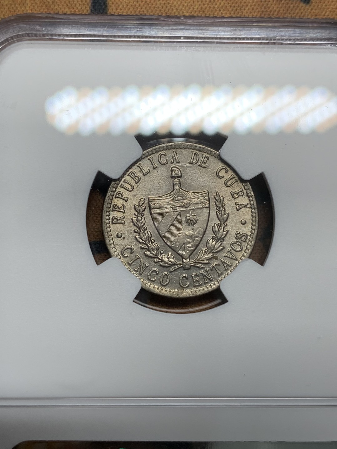 《竞宝斋》第85场-本周日，周一2场连拍（全场不限金额包邮） NGC MS62古巴1946年5分镍币