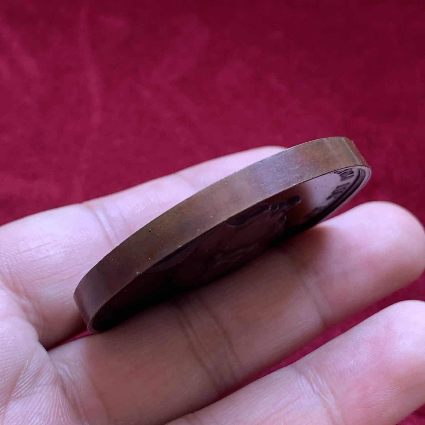 《竞宝斋》第85场-本周日，周一2场连拍（全场不限金额包邮） 1853年比利时布拉班特公爵铜章，直径51mm，重量55g。