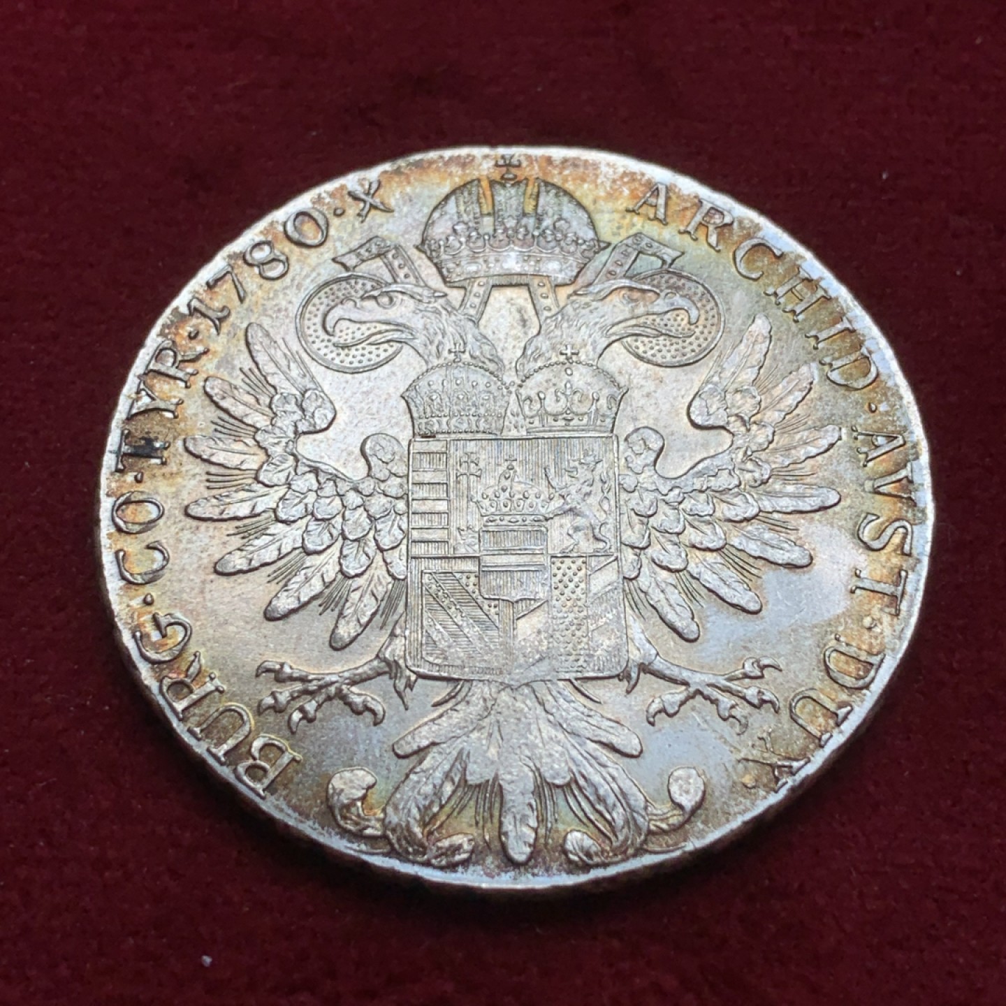 《竞宝斋》第85场-本周日，周一2场连拍（全场不限金额包邮） 奥地利 1780年 深五彩 大奶妈 银币 二战后官方发行铸造