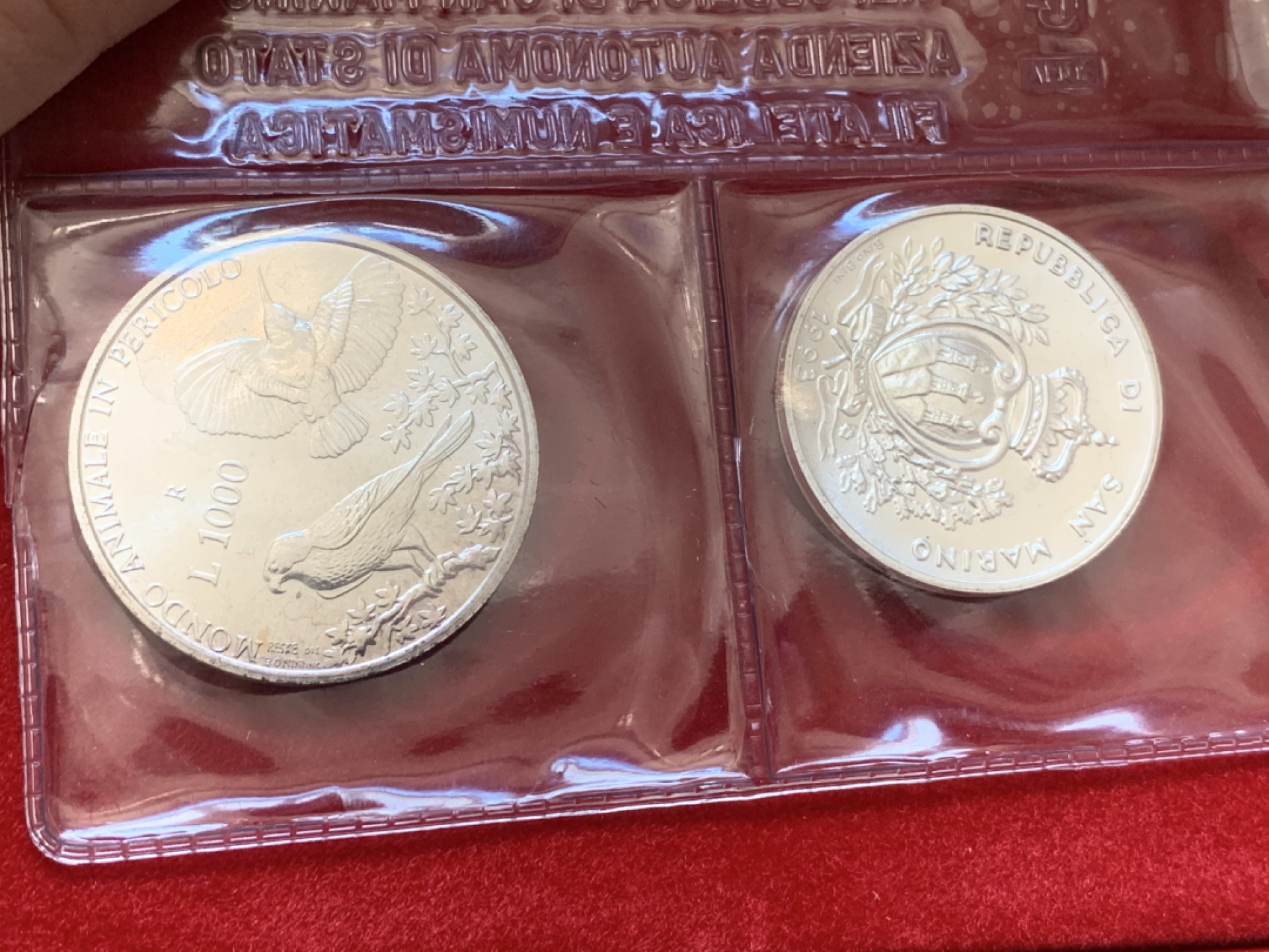 《竞宝斋》第85场-本周日，周一2场连拍（全场不限金额包邮） 原盒证书 圣马力诺1993年 珍惜动物 500和1000里拉 银币 动物系少见品种