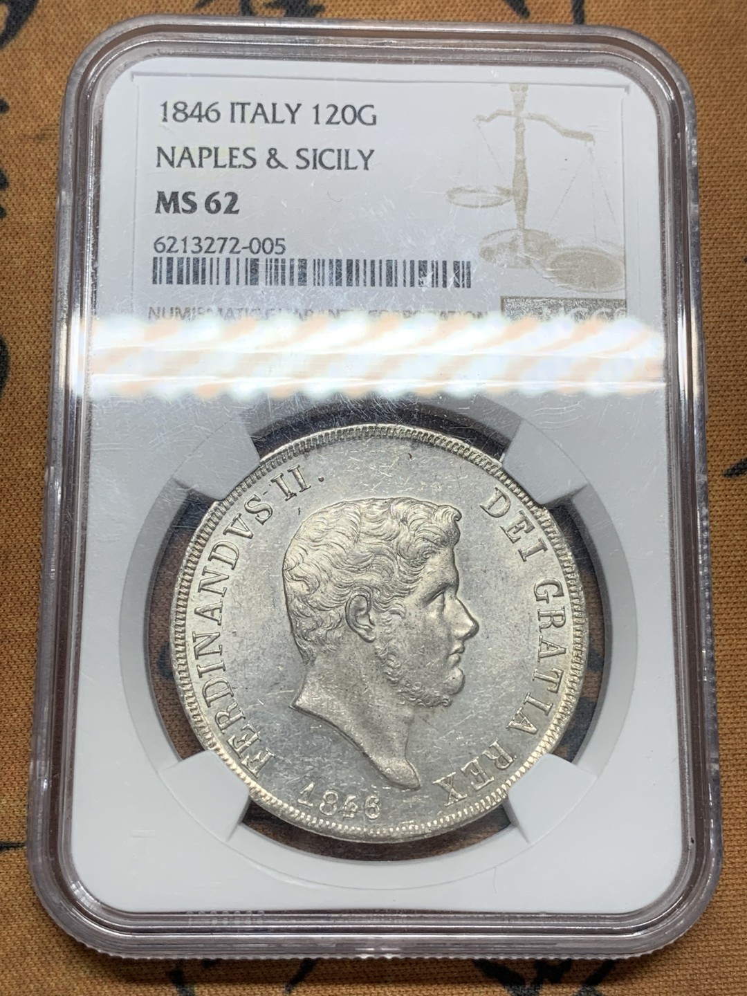 《竞宝斋》第85场-本周日，周一2场连拍（全场不限金额包邮） NGC-MS62 第二名 意大利那不勒斯1846年青年头120G，稀少版本，季军分。原银光很漂亮，边铭深打，无弱打少减重痕，状态极佳，比老年头少很多！