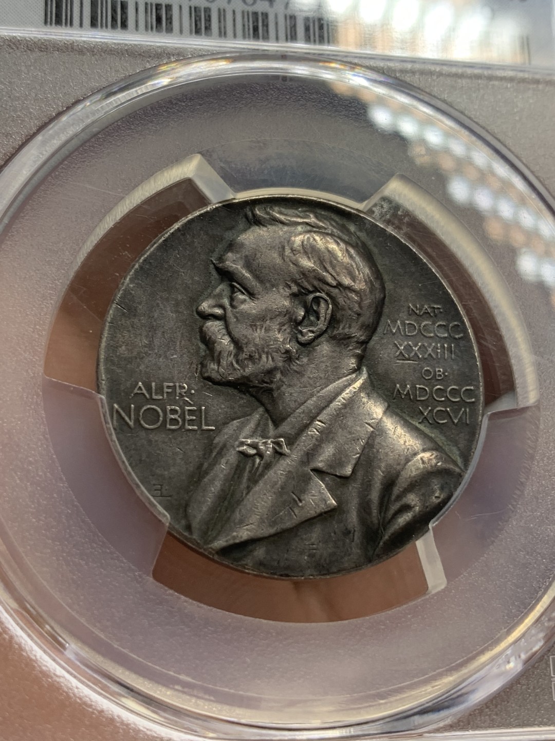 《竞宝斋》第85场-本周日，周一2场连拍（全场不限金额包邮） PCGS SP55 瑞典诺贝尔医学奖提名委员会纪念银章，这是最早的版本使用于首届1901到1913年年间，黑灰色包浆味道一流