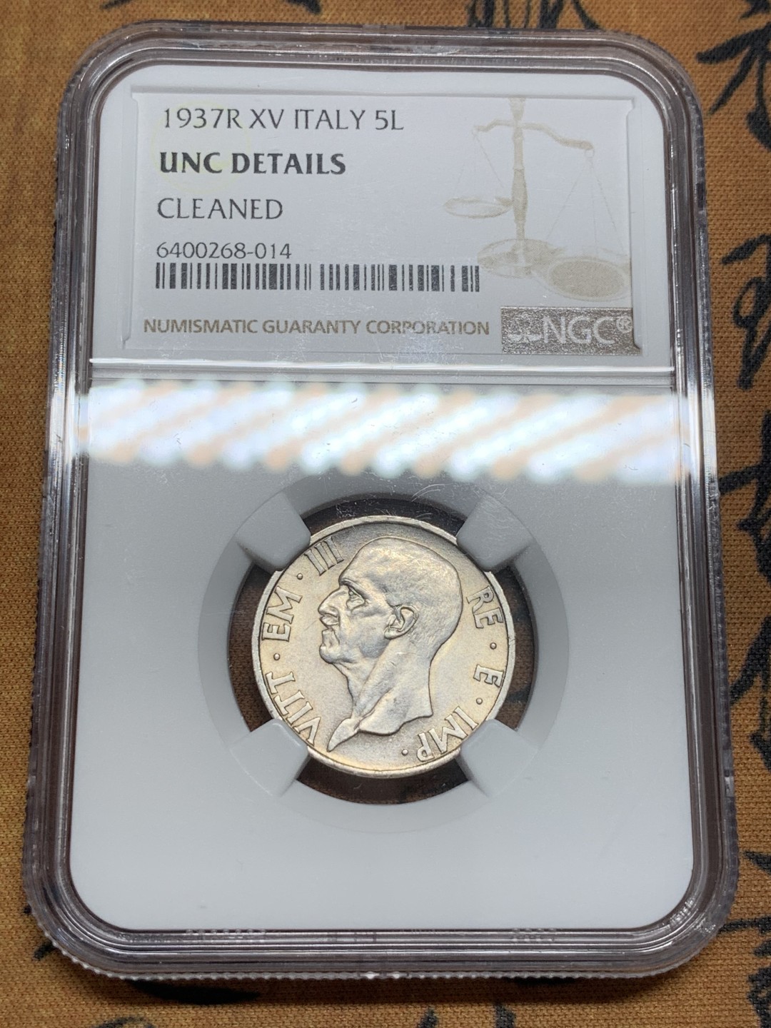 《竞宝斋》第85场-本周日，周一2场连拍（全场不限金额包邮） NGC UNC 意大利 1937年 5里拉 银币