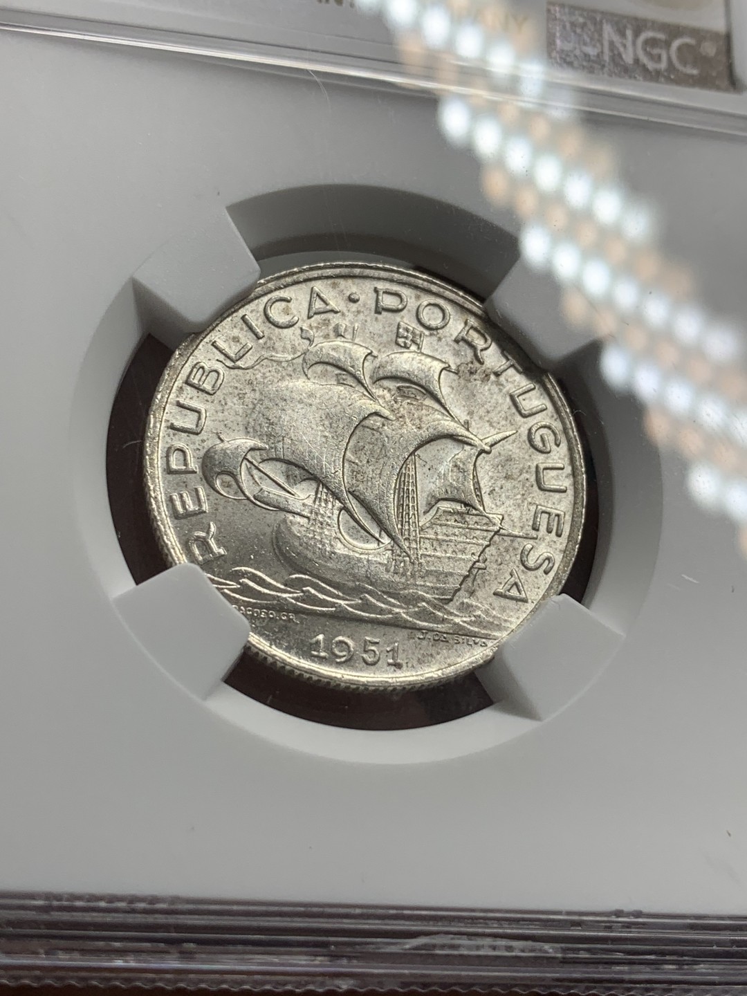 《竞宝斋》第85场-本周日，周一2场连拍（全场不限金额包邮） NGC-MS64 葡萄牙1951年 大帆船 5埃斯库多银币 原光好品 顶级分数