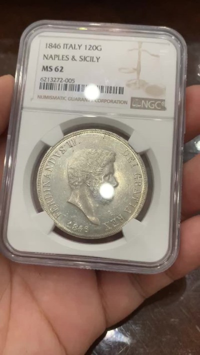 《竞宝斋》第85场-本周日，周一2场连拍（全场不限金额包邮） NGC-MS62 第二名 意大利那不勒斯1846年青年头120G，稀少版本，季军分。原银光很漂亮，边铭深打，无弱打少减重痕，状态极佳，比老年头少很多！