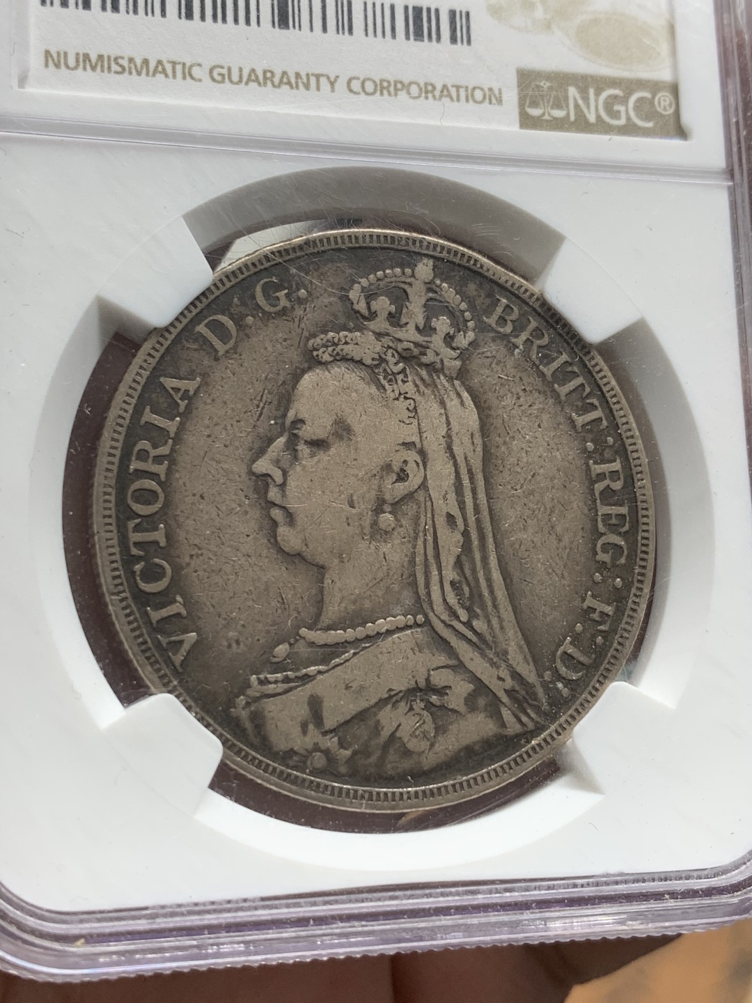 《竞宝斋》第85场-本周日，周一2场连拍（全场不限金额包邮） NGC-F15  英国 1890年 高冠马剑银币 