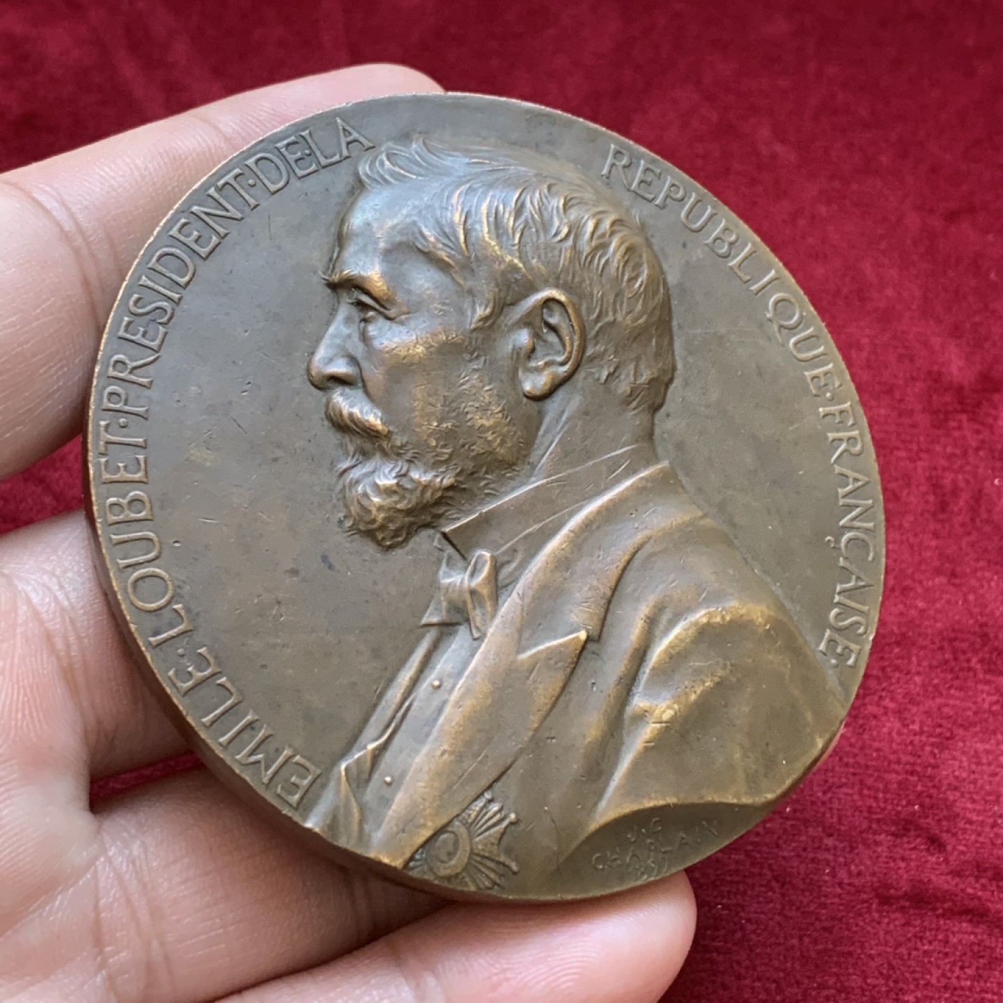 《竞宝斋》第85场-本周日，周一2场连拍（全场不限金额包邮） 1899年法国卢贝总统当选纪念铜章，直径68mm，重量158g。