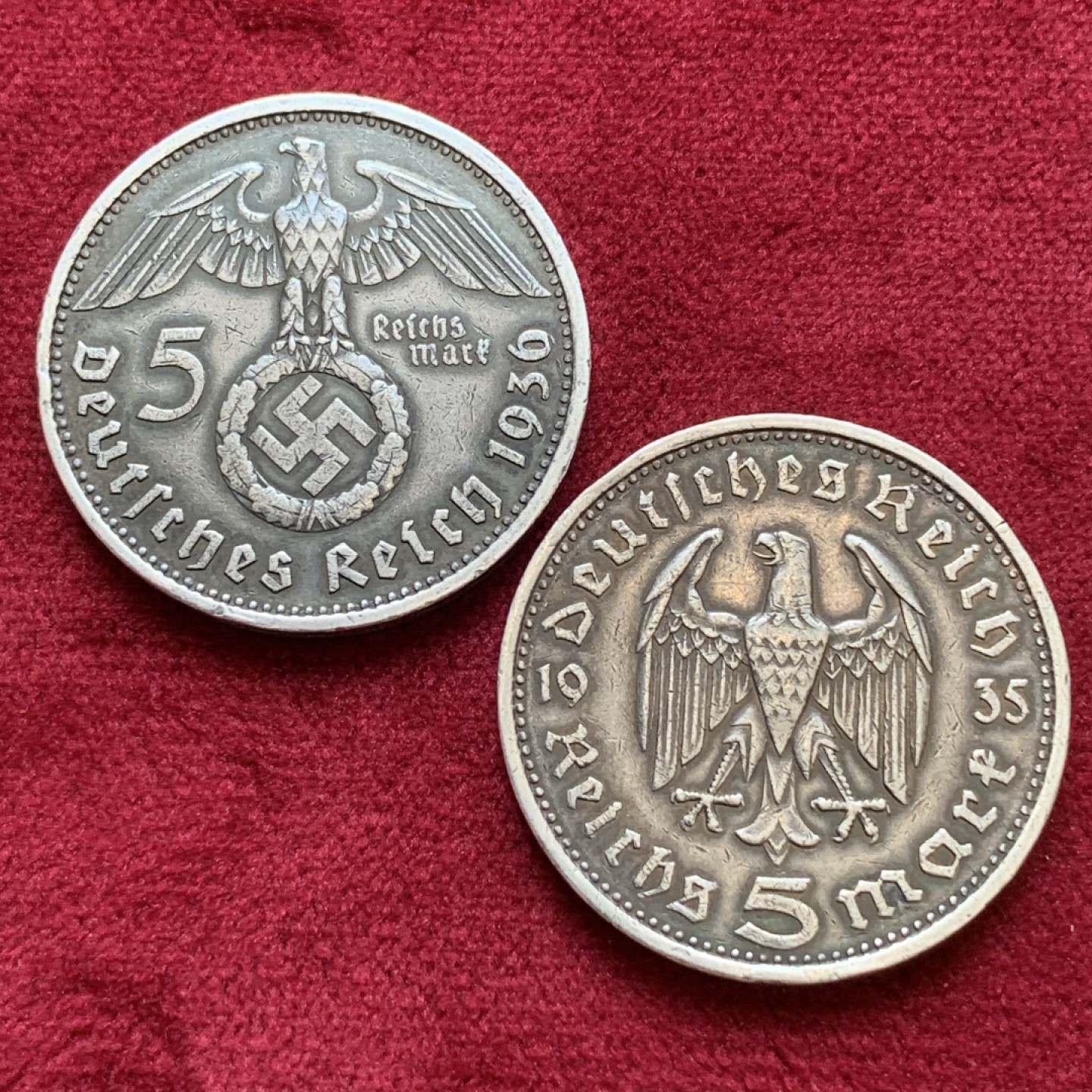 《竞宝斋》第85场-本周日，周一2场连拍（全场不限金额包邮） 德国兴登堡5马克2枚 1935-G 1936-D两枚不同版一对