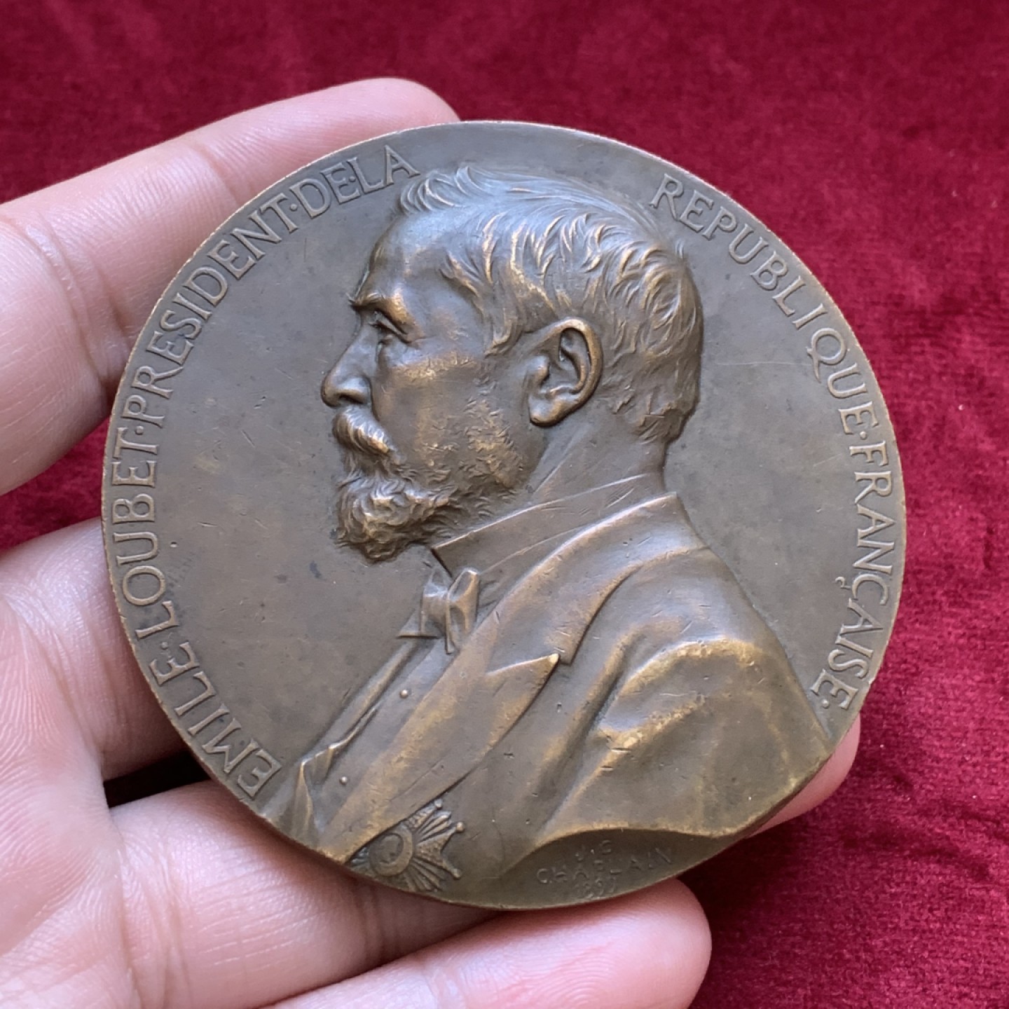 《竞宝斋》第85场-本周日，周一2场连拍（全场不限金额包邮） 1899年法国卢贝总统当选纪念铜章，直径68mm，重量158g。