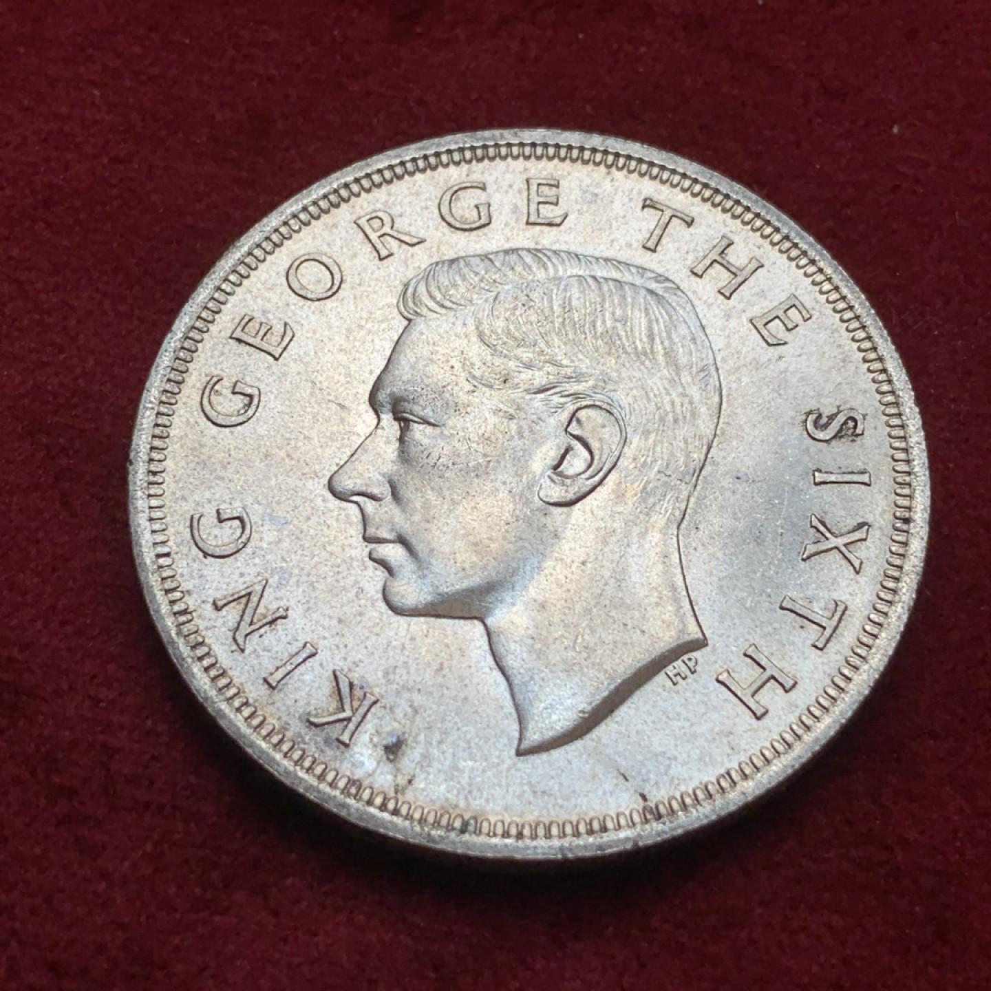 《竞宝斋》第85场-本周日，周一2场连拍（全场不限金额包邮） 1949年 新西兰 乔治六世 银蕨叶 1克朗银币