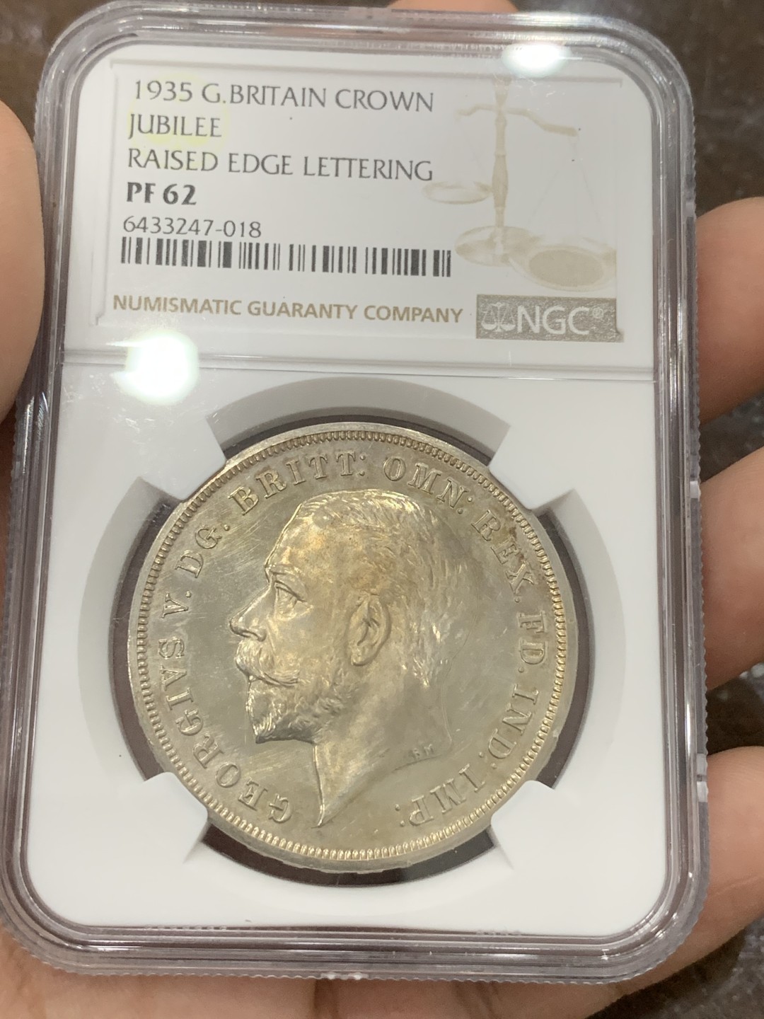 《竞宝斋》第85场-本周日，周一2场连拍（全场不限金额包邮） NGC-PF62 英国 1935年 精制乔五凸边克朗 镜面效果一流