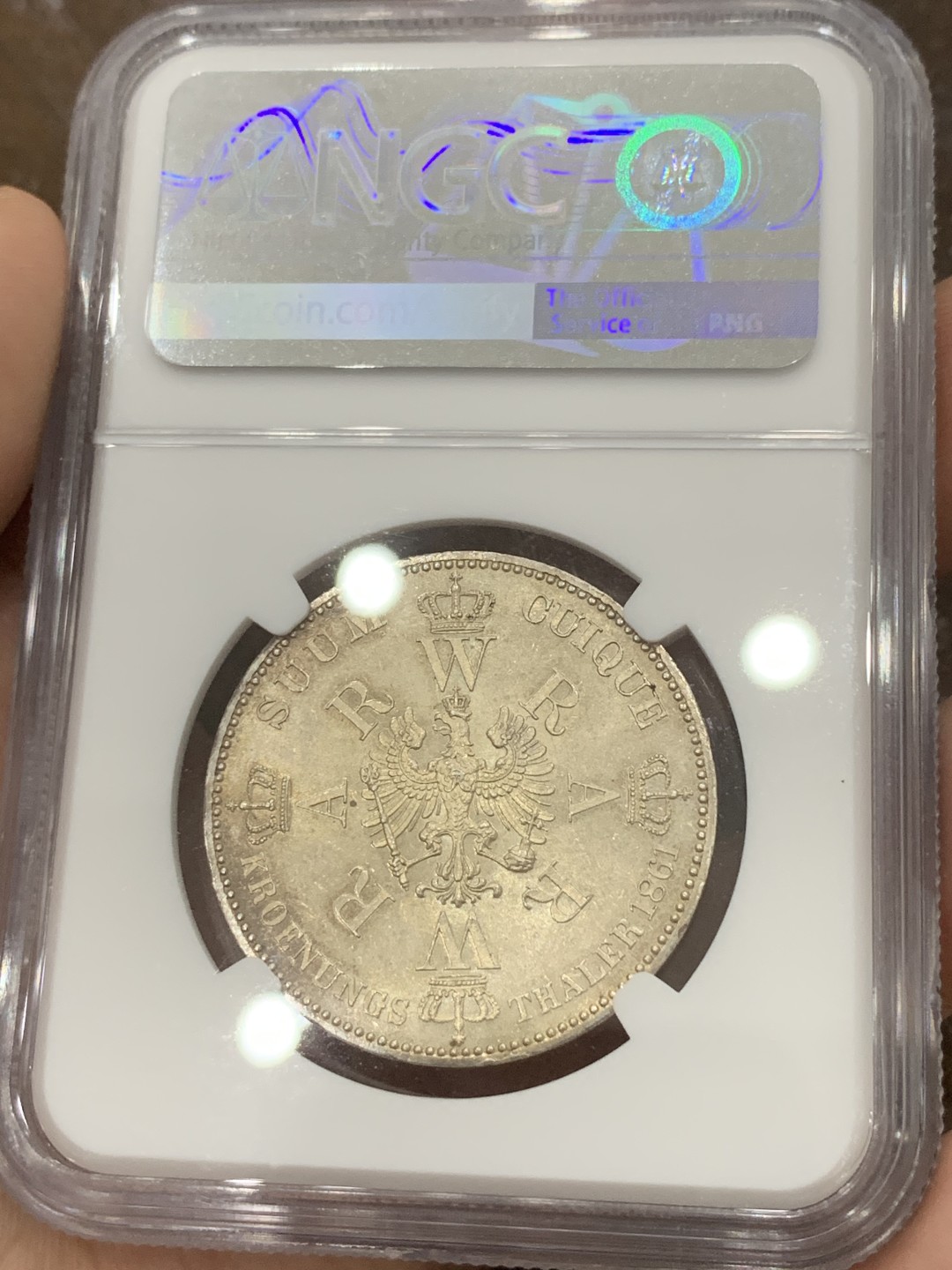 《竞宝斋》第85场-本周日，周一2场连拍（全场不限金额包邮） NGC-MS62 德国 1861  普鲁士威廉登基1泰勒 白净 十字光