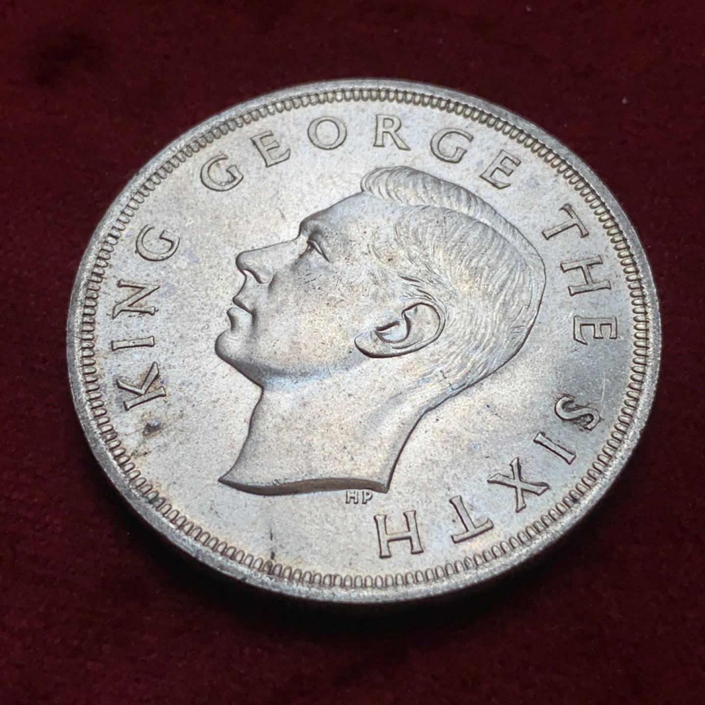 《竞宝斋》第85场-本周日，周一2场连拍（全场不限金额包邮） 1949年 新西兰 乔治六世 银蕨叶 1克朗银币