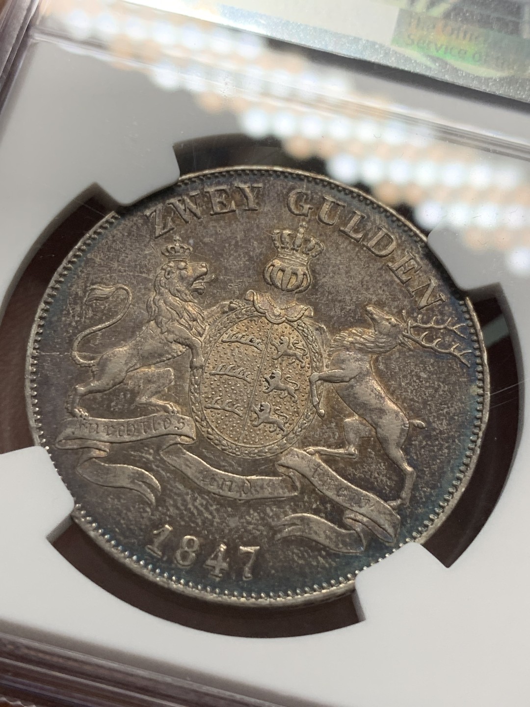 《竞宝斋》第85场-本周日，周一2场连拍（全场不限金额包邮） NGC-AUD 符腾堡1847年狮鹿2盾，欧洲五彩！设计好看，状态佳，也是大涨品种。