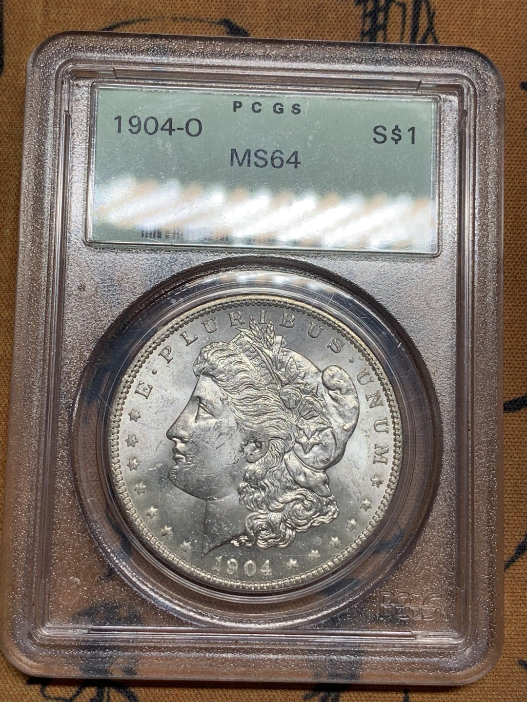 《竞宝斋》第85场-本周日，周一2场连拍（全场不限金额包邮） PCGS MS64 老盒绿标 美国 1904年 O版摩根银币  转光强品相，经典绿盒
