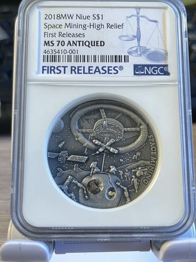 【海寧潮】拍卖第三十七期 - 【海寧潮客户代拍】纽埃2018年太空采矿系列1镶嵌陨石航天时代银币NGC-MS70原盒证书