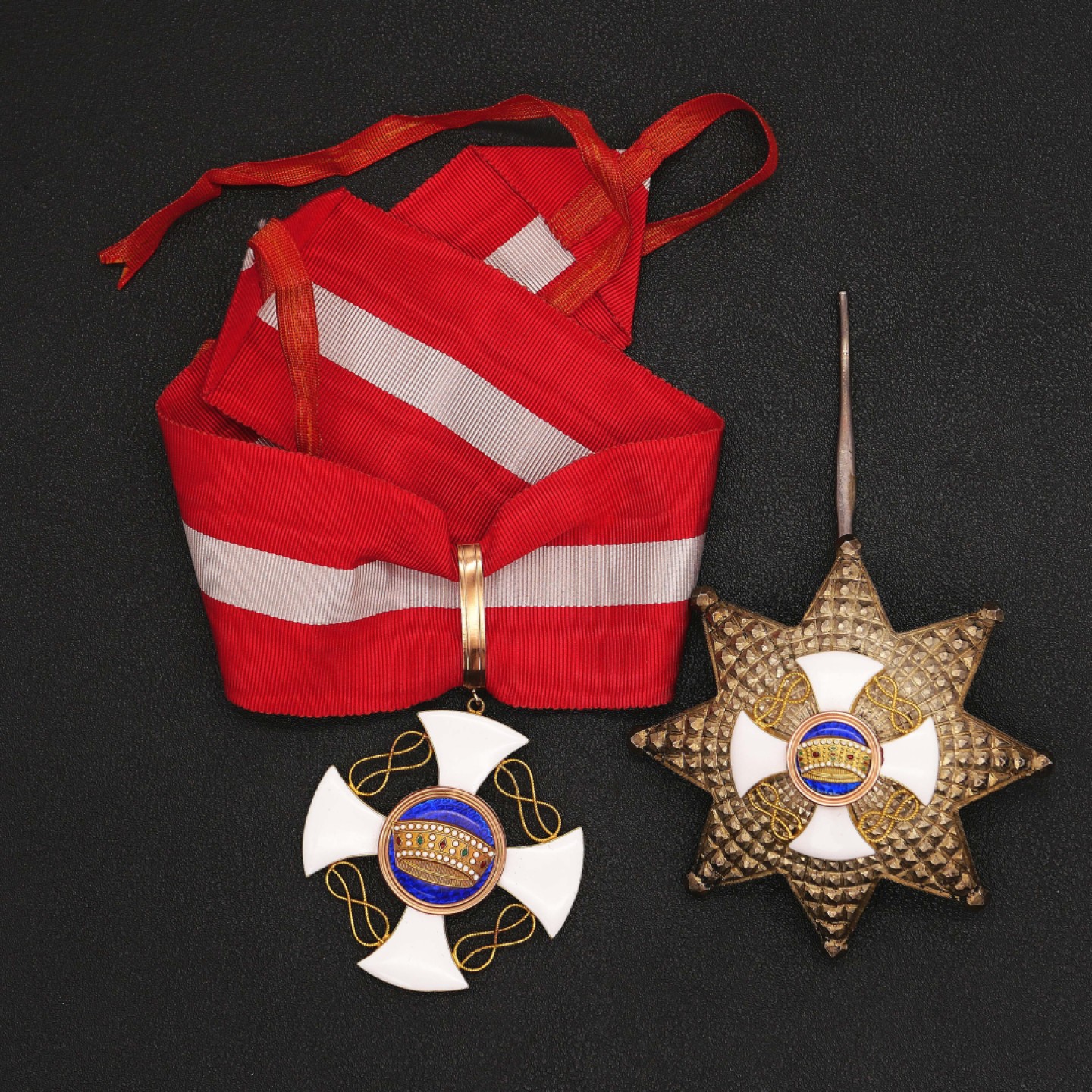 勋章奖章交易所8月20日群拍 金质银质意大利大军官级王冠勋章