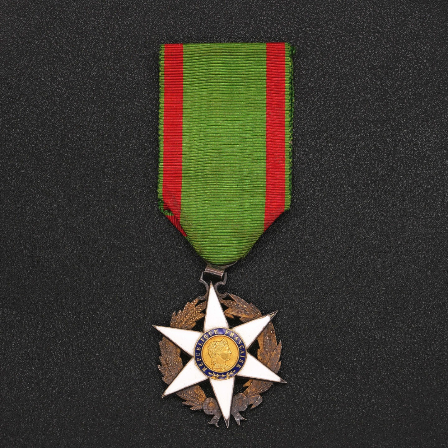 勋章奖章交易所8月20日群拍 银质法国农业功勋奖章