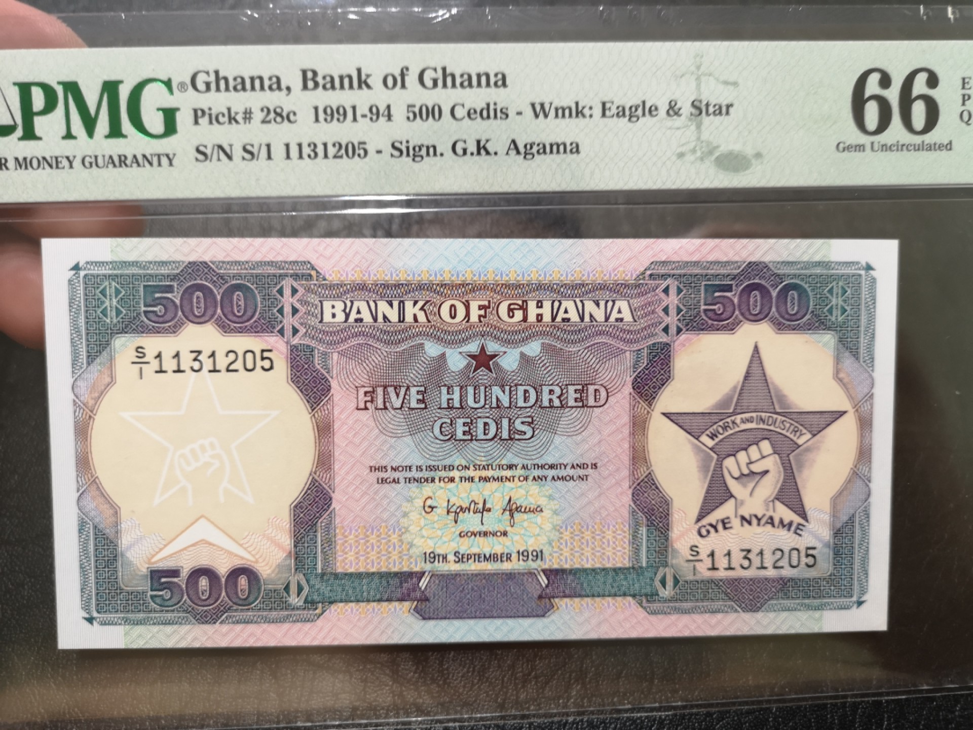 《外钞收藏家》第一百九十六期 1991年加纳500 PMG66 无47