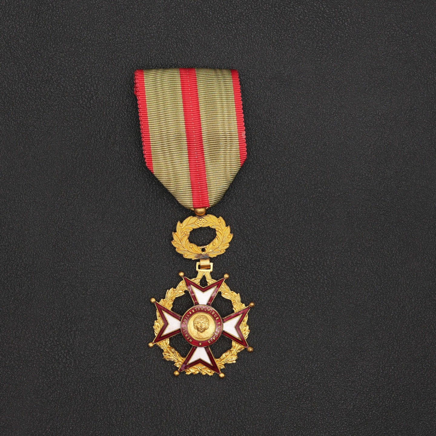 勋章奖章交易所8月20日群拍 法国慈善功勋奖章