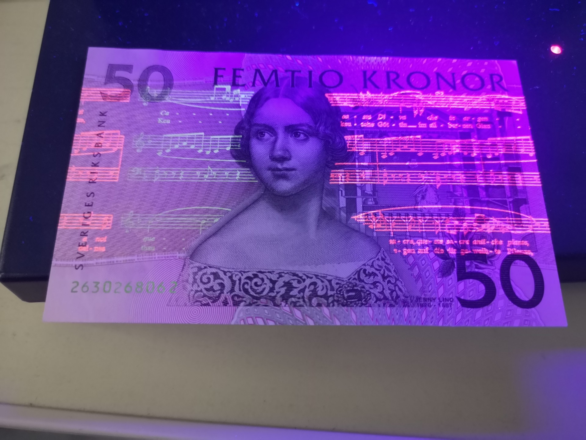 《外钞收藏家》第一百九十六期 瑞典50克朗 全新UNC 无47 初版 漂亮荧光