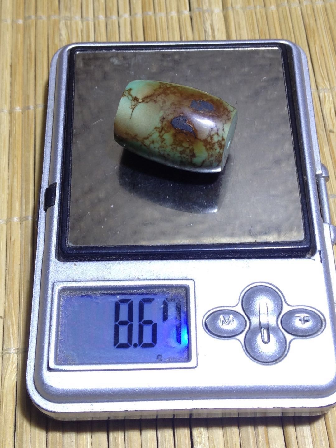 十堰原矿三无高瓷网花松石桶珠一颗