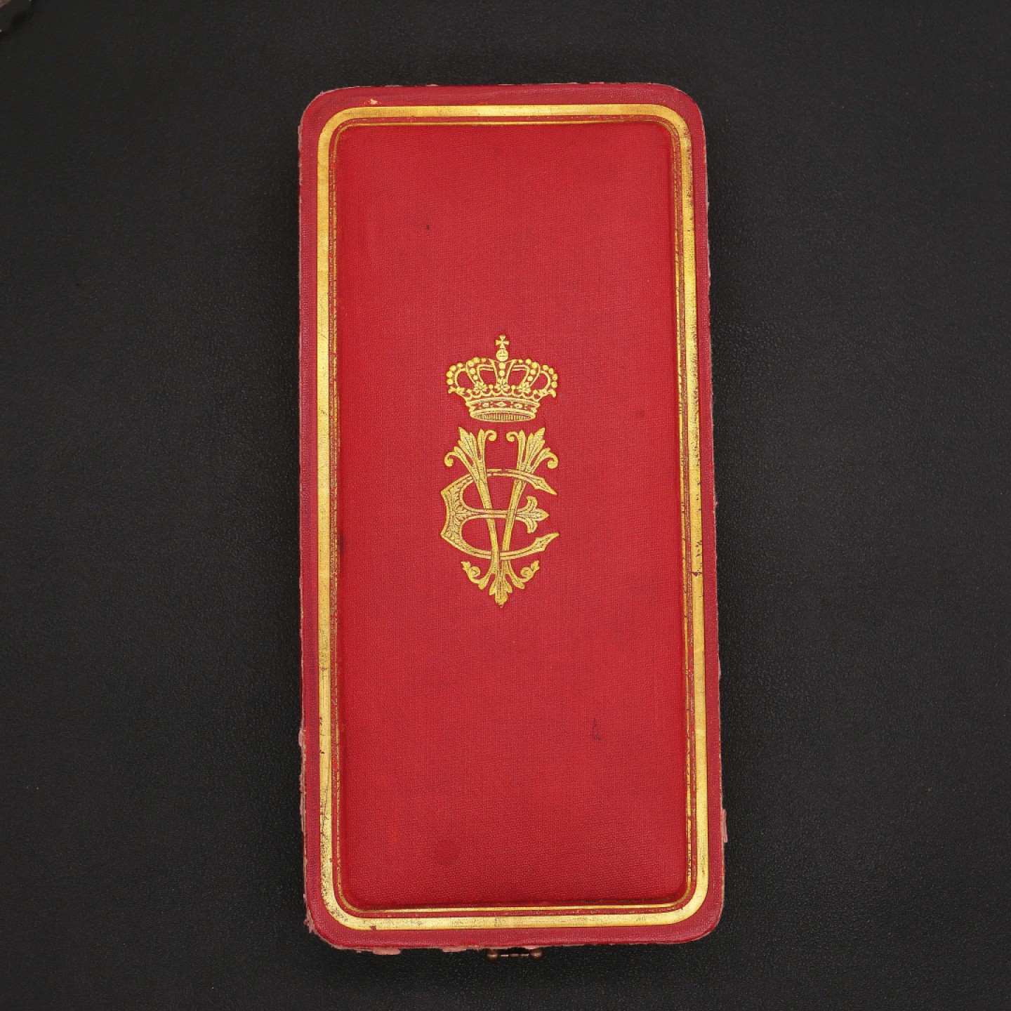 勋章奖章交易所8月20日群拍 金质银质意大利大军官级王冠勋章