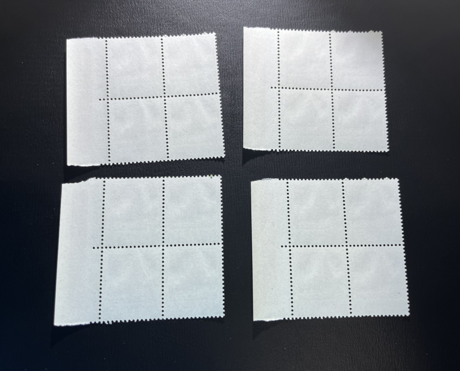洪涛臻品  精品邮票限时拍卖第六期 普18  煤炭工业  纯红色标 非常漂亮   方连4组  整版撕  嘎嘎绝 全品可评级  